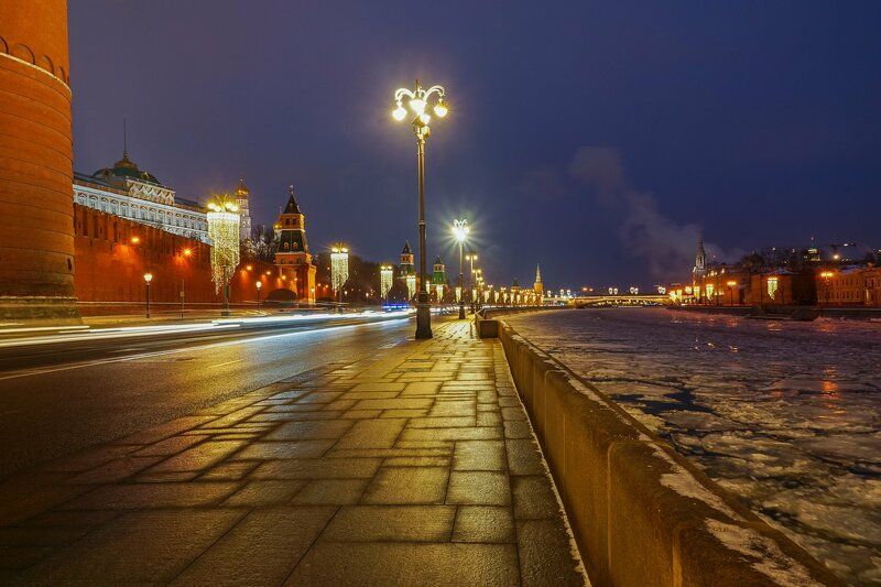 Москва ночная 