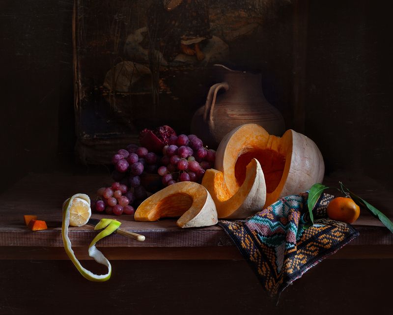 натюрморт, still life, тыква. виноград. лимон, арт, картина, евгений корниенко Натюрморт с тыквой и виноградом фото превью