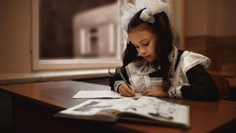 Школьница фото превью