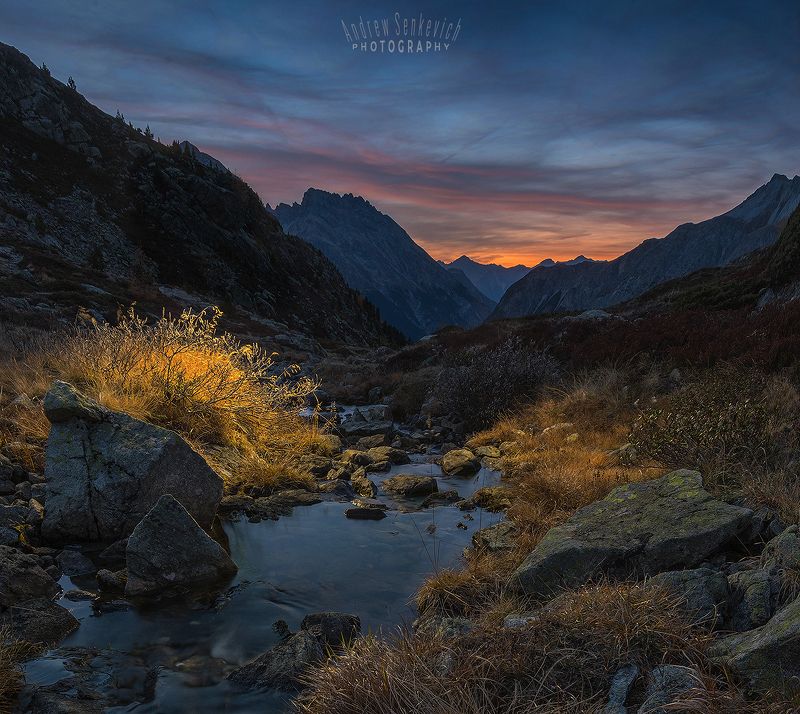 швейцария Вечерний ручей в горах Швейцарии фото превью