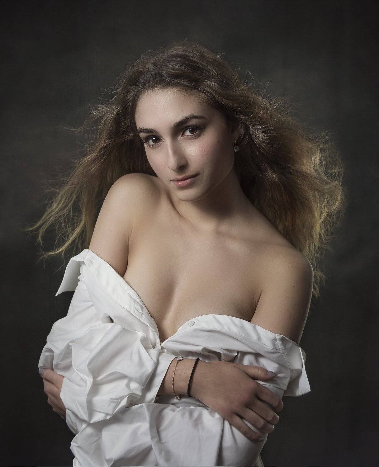 портрет , взгляд ,красивая девушка , цвет ,волосы , красивые губы ,нежность , таинственность, Natalia Kholodova