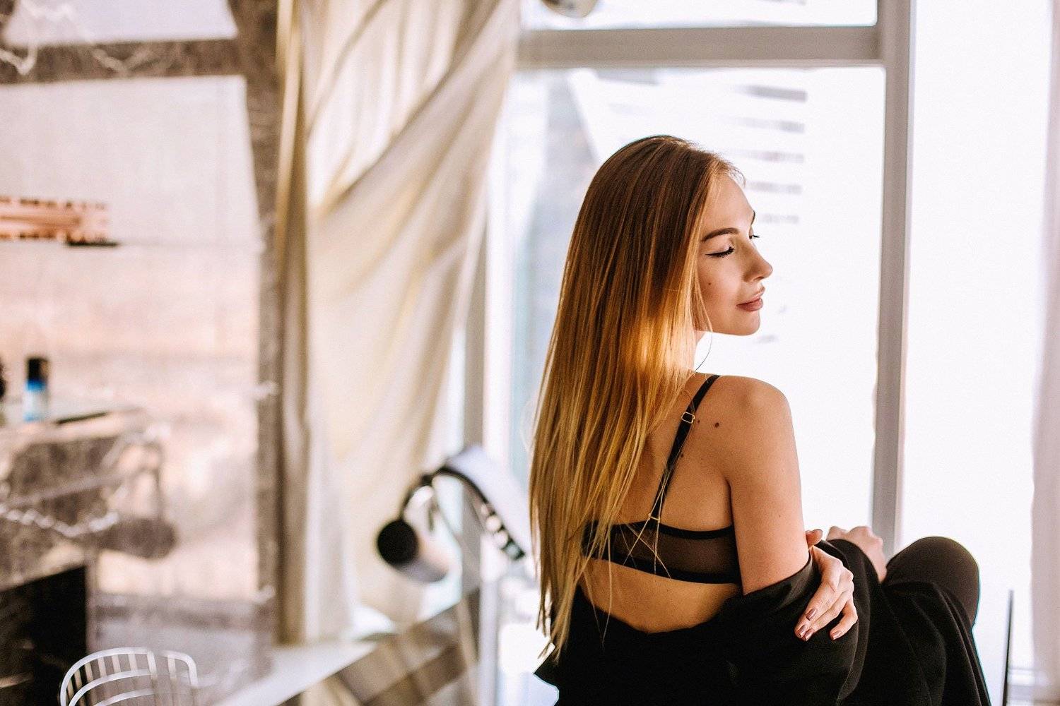 девушка,утро,свет,солнечный свет,красивая,волосы,москва сити, Светлана