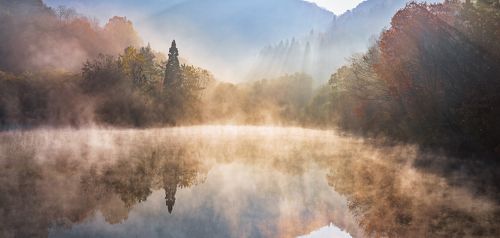 Autumn light of Selyangji