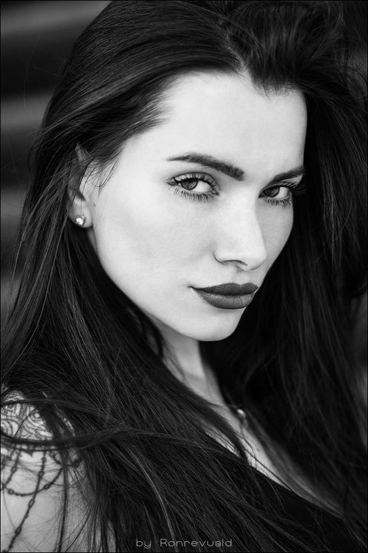 girl,portrait,light,beauty,fashion,eyes,moscow,свет,портрет,девушка,москва,blackandwhite,bw Adel фото превью