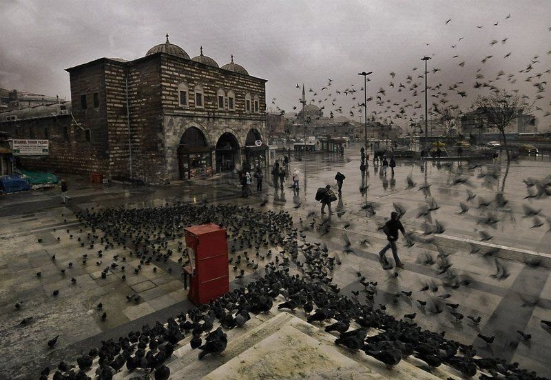istanbul, egypt old baazar, square winter evening фото превью