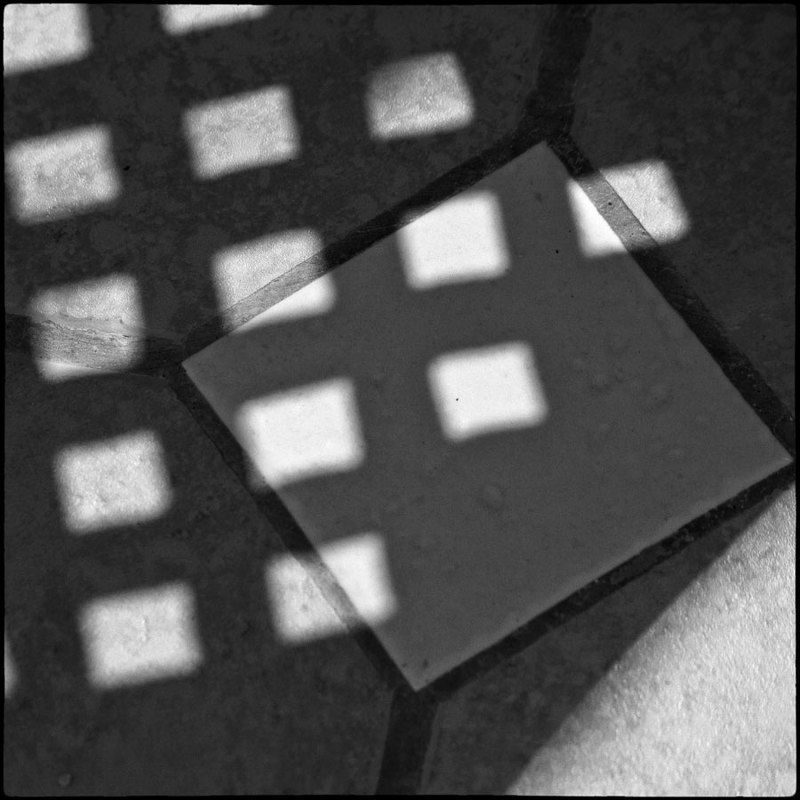 Тени фото превью