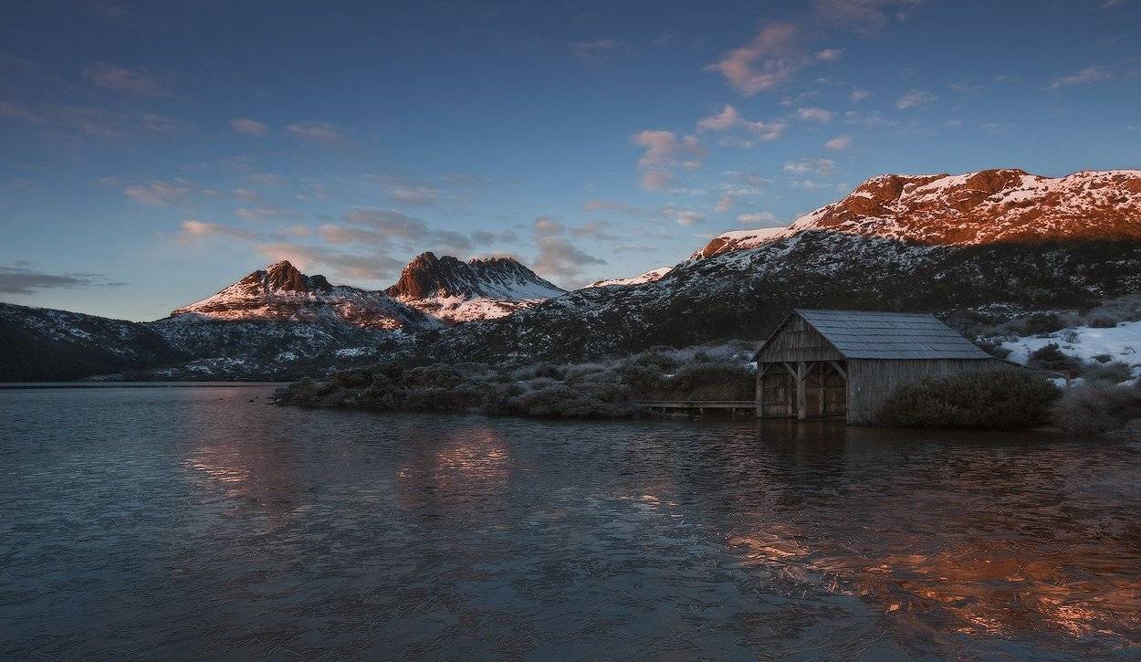 lake dove, tasmania, Inesa Hill