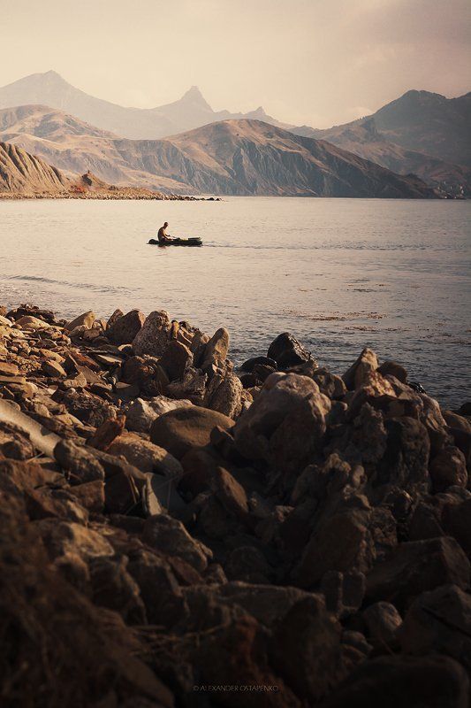 черное море, горы, лодка,  фото превью