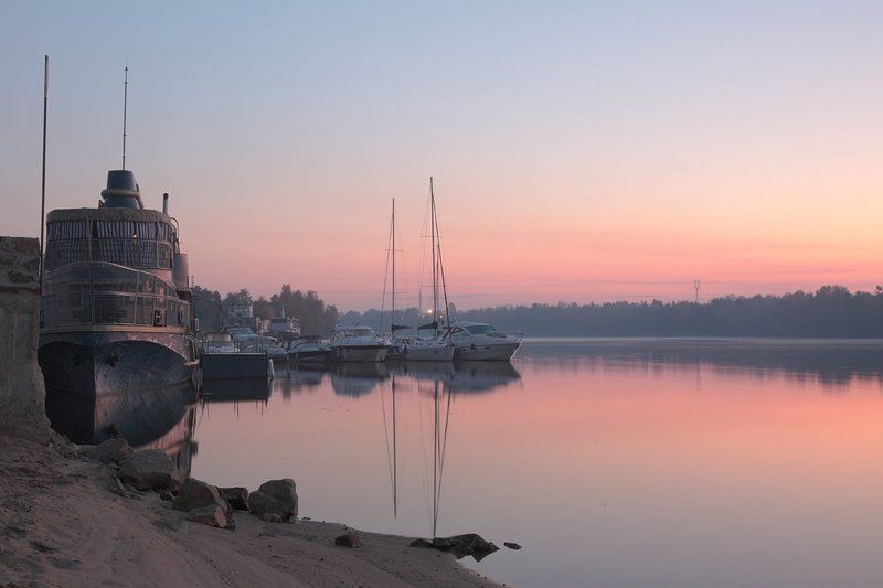 утро, рассвет, река, днепр, корабль, яхта, киев, вышгород Утро на Днепре... фото превью