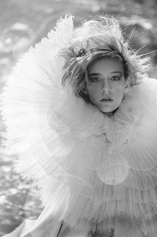 портрет, свежий воздух, олег афанасьев, пленэр, солнечный зайчик, солнечный воробышек, черно белый, монохром, bw, professionalfoto, afanasev oleg солнечный воробышек фото превью