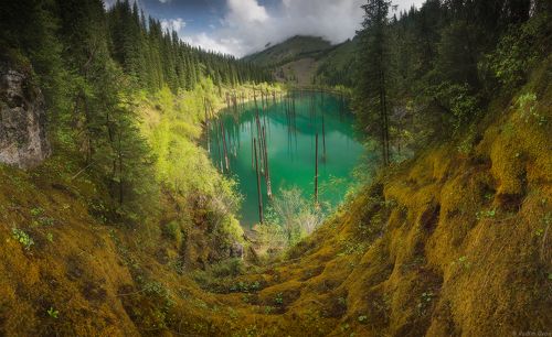 Изумруд озера Каинды