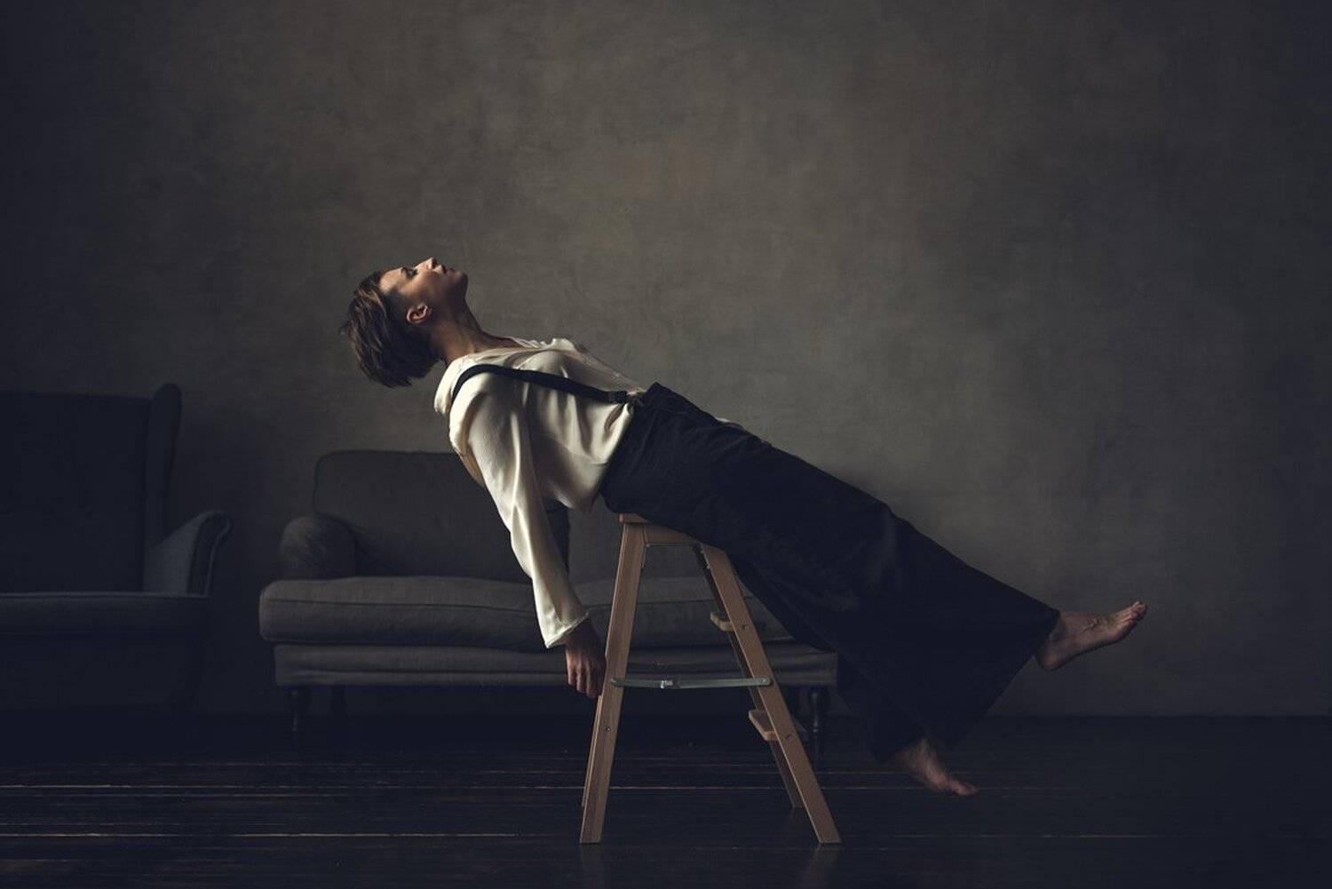 портрет, женщина, настроение, студийный портрет, стул, Александр Тишкевич