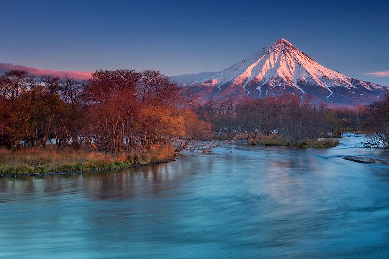 камчатка, пейзаж, вулкан, река, рассвет, природа, путешествие, осень, фототур,  Рассвет в заповеднике фото превью