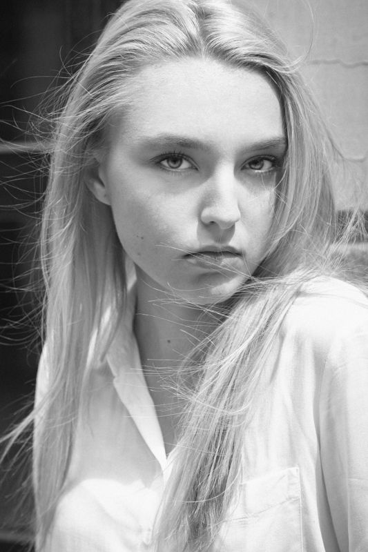 Light , Natural , Street , Asen Andreev , Asen Andreev Photography , Portrait , Fashion , model , B&W , Black & White , Monochrome , Pose , Posing  Ivena  фото превью