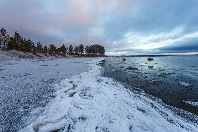 Холодный рассвет на Колвицком озере