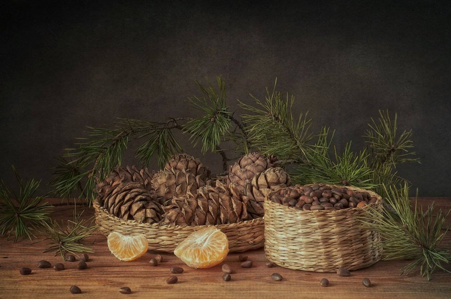 натюрморт,шишки,орехи,мандарин,кедр, Наталия К