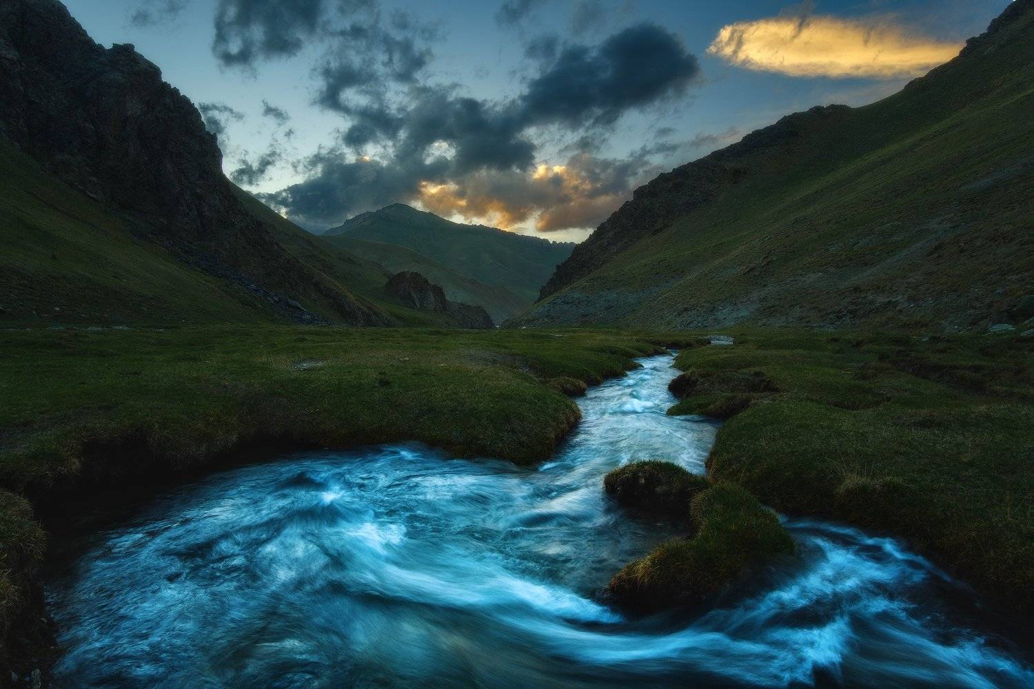 киргизия, кыргызстан, средняя азия, горы, каньон, скалы, пейзаж, весна, ущелье, река, закат, Оборотов Алексей