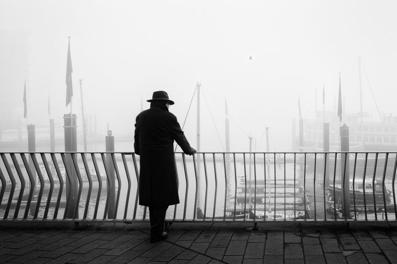 hamburg, street, person, urban, fog, mist, haze, harbour, hat Am Baumwall фото превью