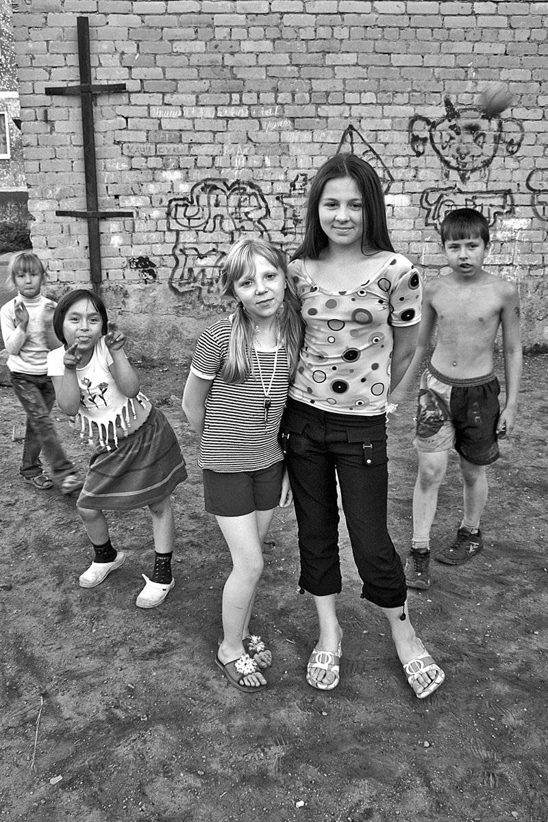 дети, детвора, двор, чб, апатиты, Николай Смоляк