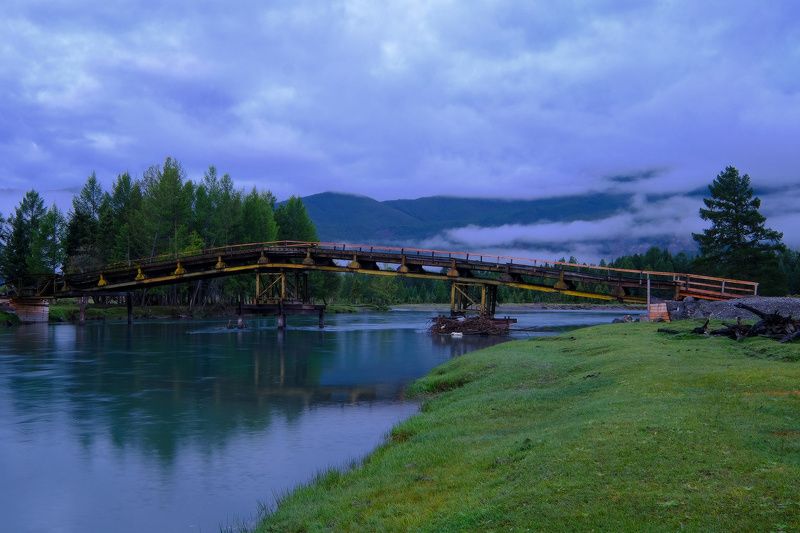 Пасмурное утро фото превью