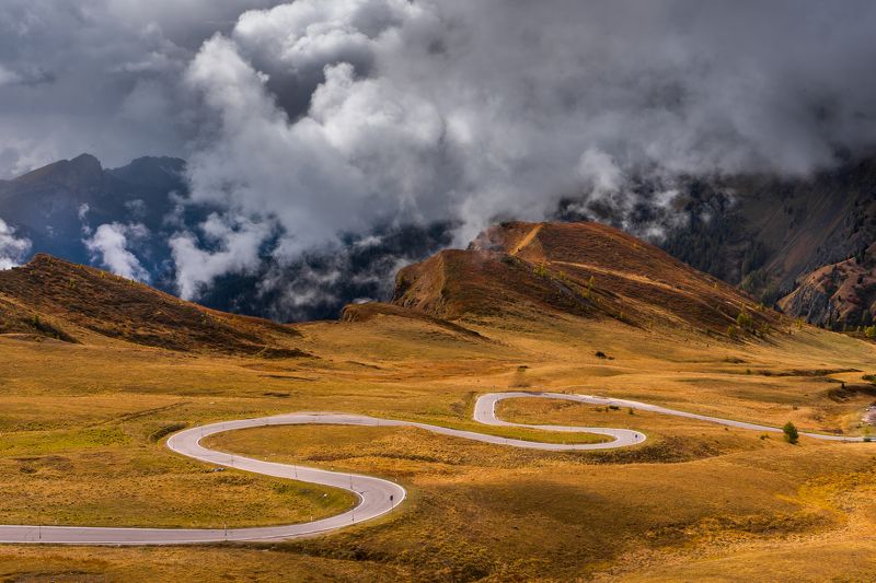 dolomites,dolomiten,dolomiti,curves,unesco,giau,passo,europe,italy,moutains,alto adige,tyrol Dolomite curves фото превью
