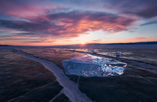 Хрусталь Байкала на закате