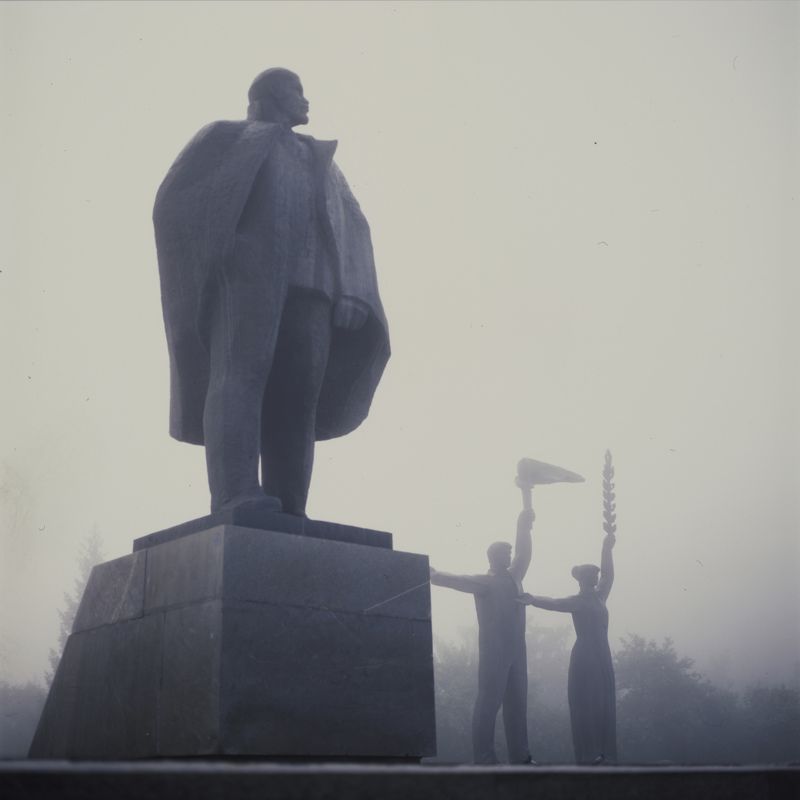 novosibirsk, statue, fog, lenin, russia, ussr Lenin Fog фото превью