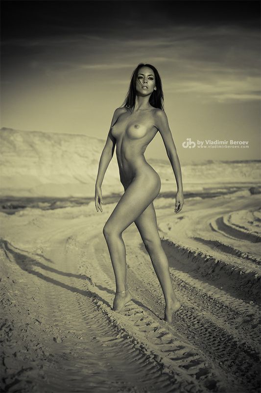 арт-ню, Владимир Бероеа, Vladimir Beroev, ню, nude, песок, фотосессия, beauty, бьюти, пленер, голая, naked Sandy Spirit. Scene 15 фото превью