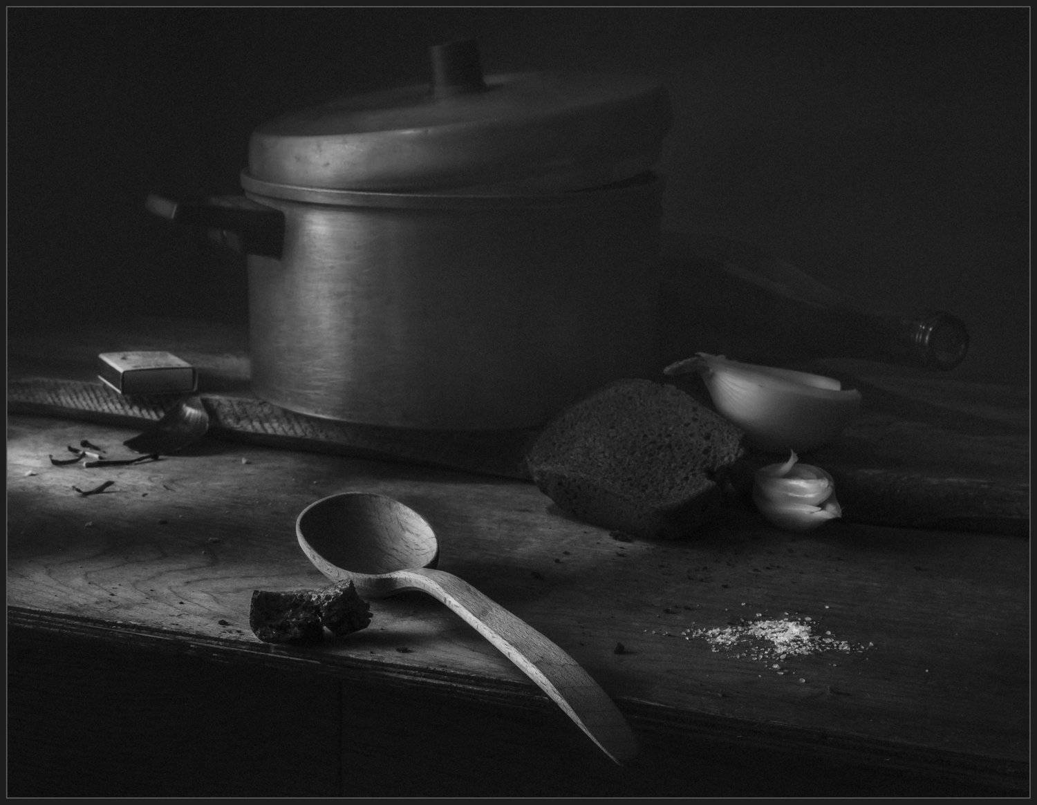 ложка, хлеб, лук, кастрюля, натюрморт, Андрей Угренинов