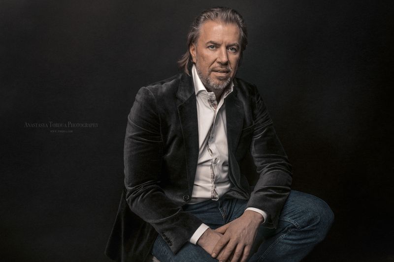 мужскойпортрет какрежиссер мужчина брутальность харизма Мужской взгляд фото превью