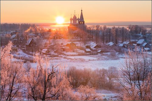 В лучах рассвета золотого