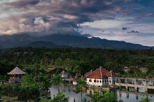 Водный дворец