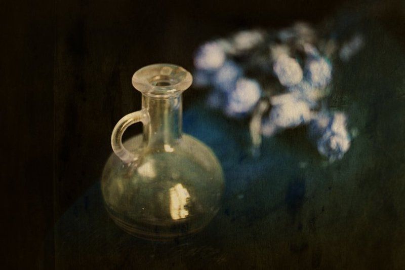 гелиос, осень, натюрморт, листья, бутылки Рисует Гелиос фото превью