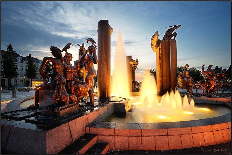 брюгге Фонтан в Брюгге фото превью