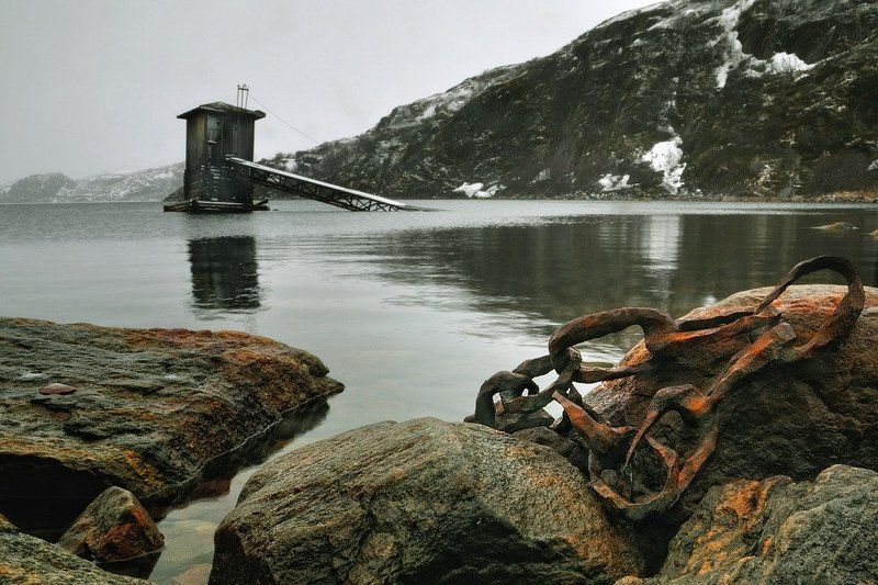 цепь, ржа, камни Коррозия металла фото превью