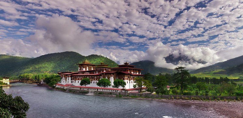 бутан, монастырь, дзонг Где рождаются короли фото превью