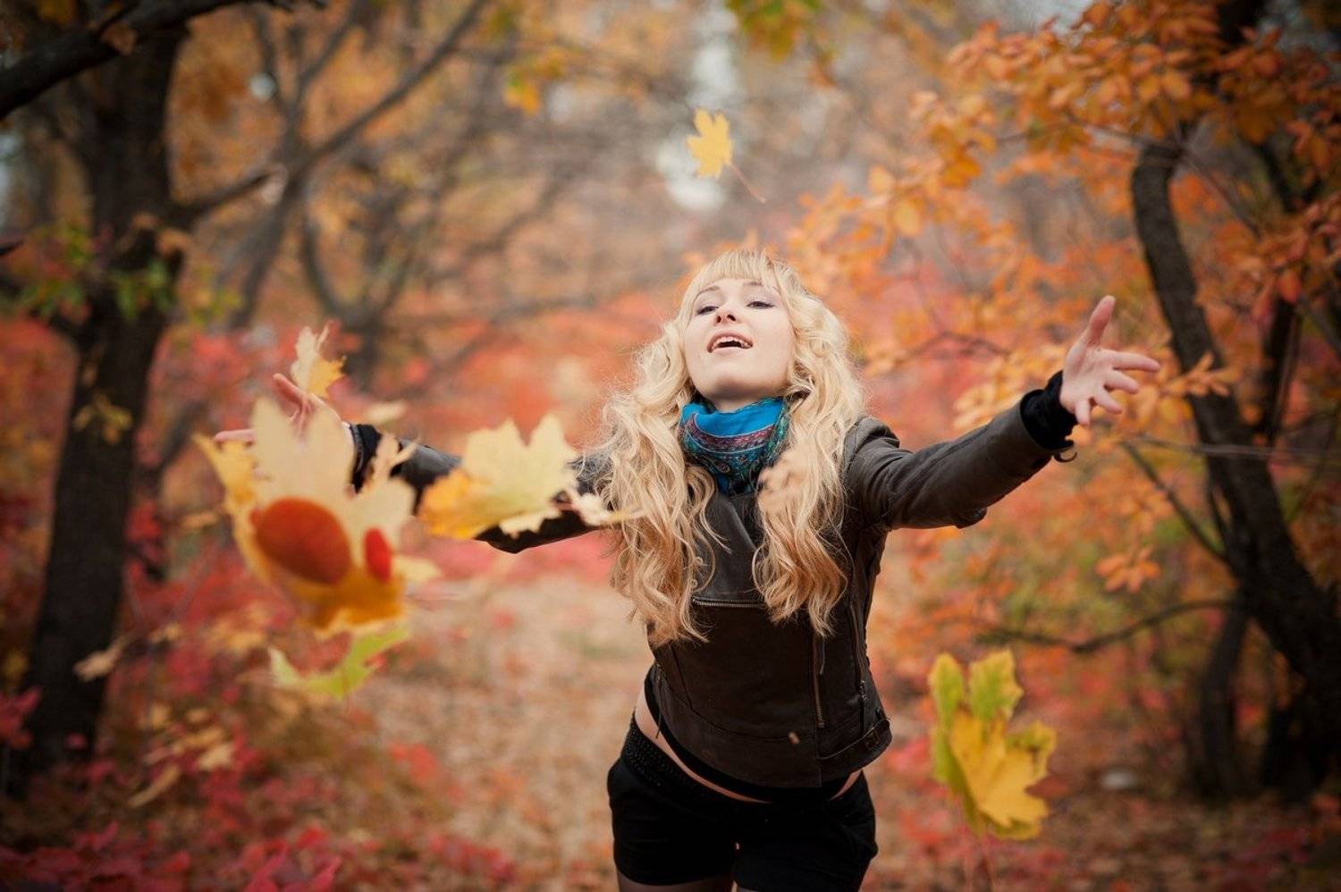 осень, листва, девушка, портрет, Ростислав Росицкий