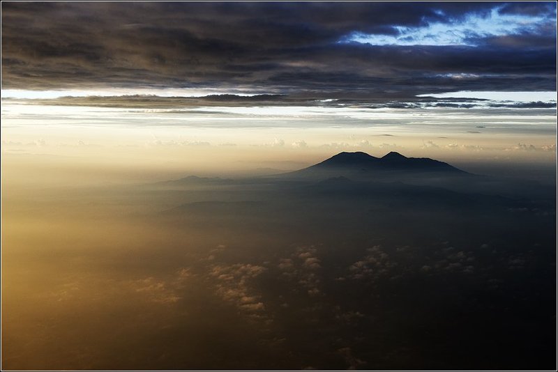 Утонувший вулкан фото превью