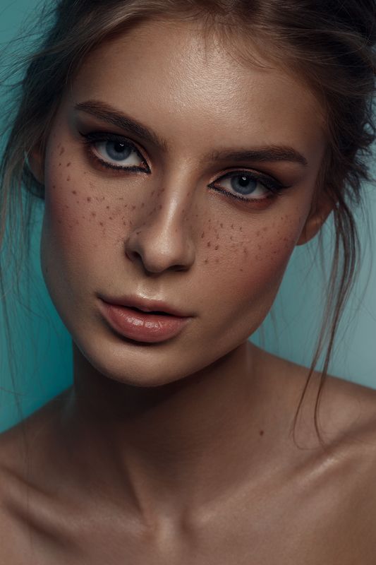 Laura фото превью