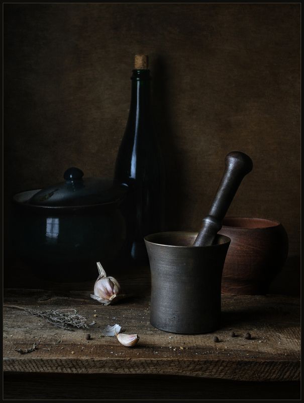 ступка, чеснок, горшок, бутылка, натюрморт *** фото превью
