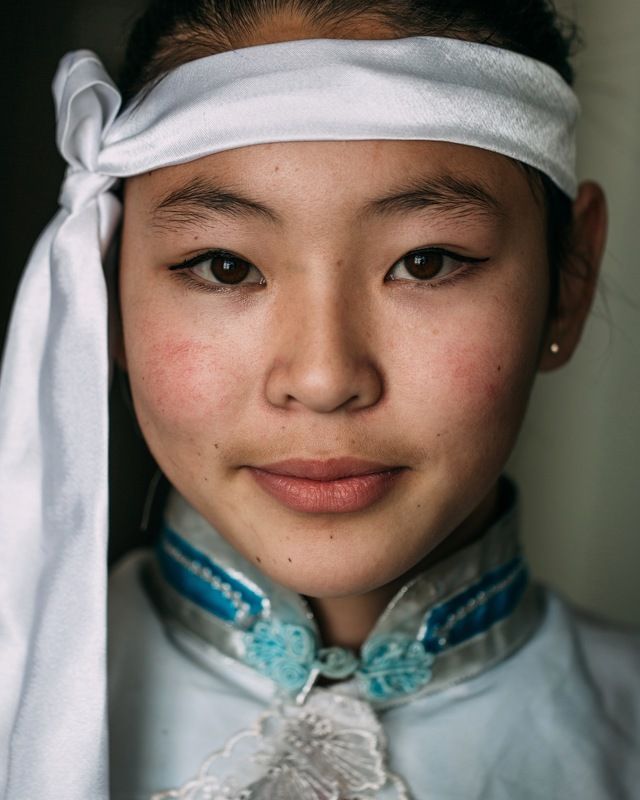 mongolia, asia, portrait, man, face, canon, lady Young national dancer фото превью