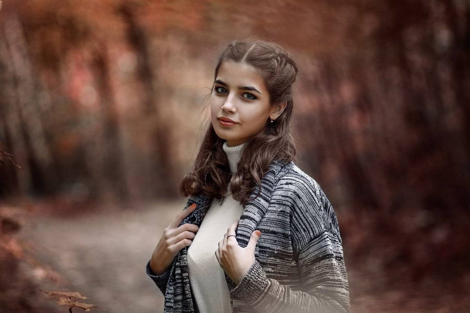 портрет девушка, Михаил Корнилов