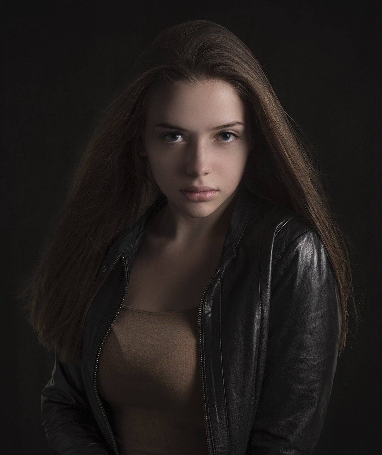 портрет , взгляд ,красивая девушка , цвет ,волосы , красивые губы ,нежность , таинственность, Natalia Kholodova