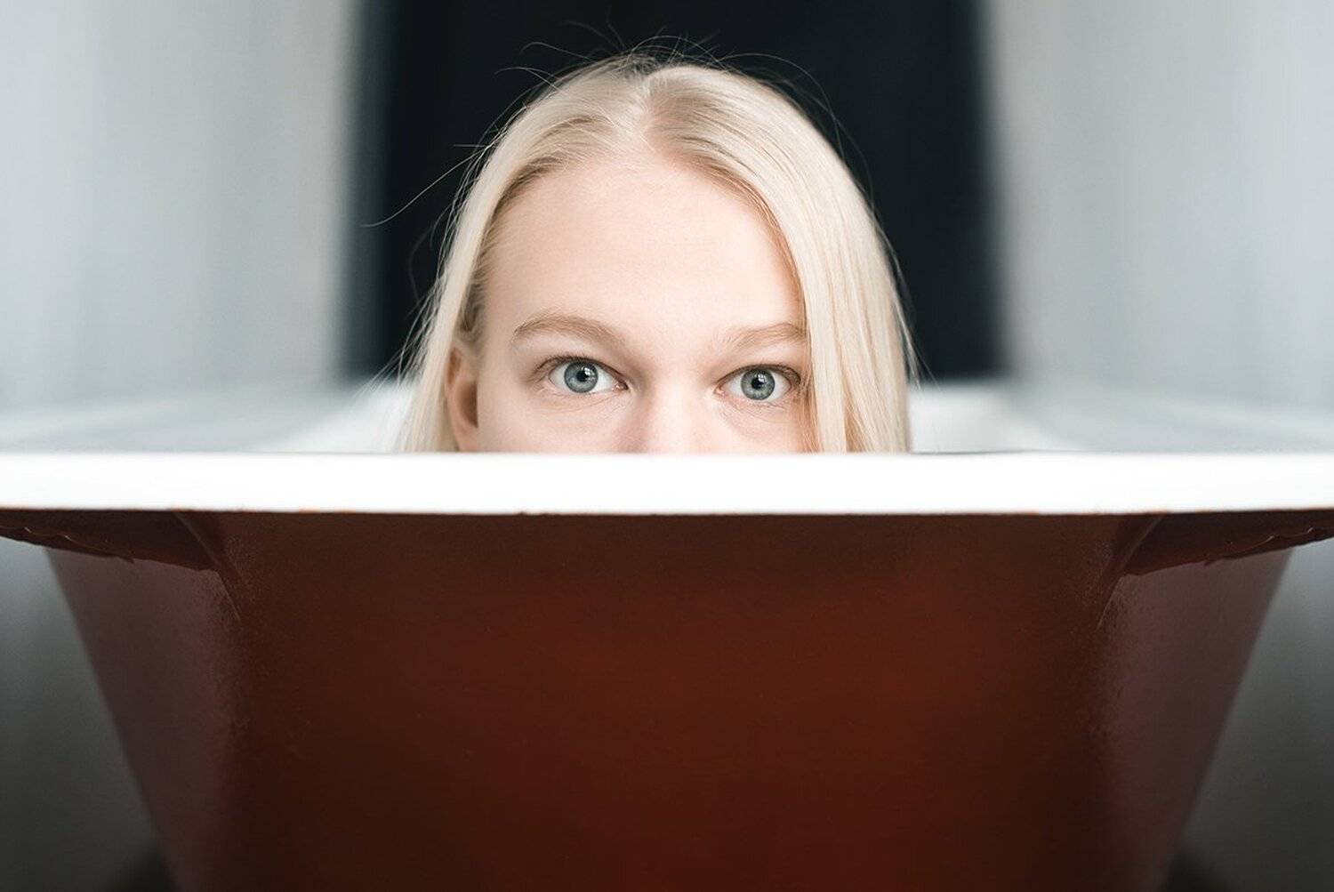 портрет, девушка, ванна, взгляд, Александр Тишкевич