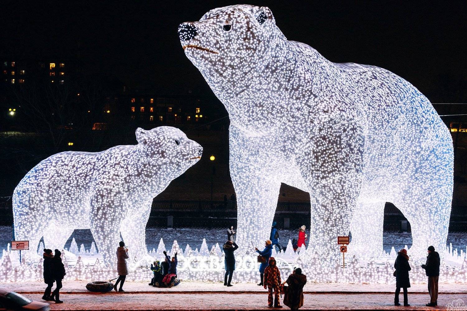 новогодние белые медведи,белые медведи,москва,новый год,оформление,парк акведук,ростокинский акведук,, Сергей Вьюнов