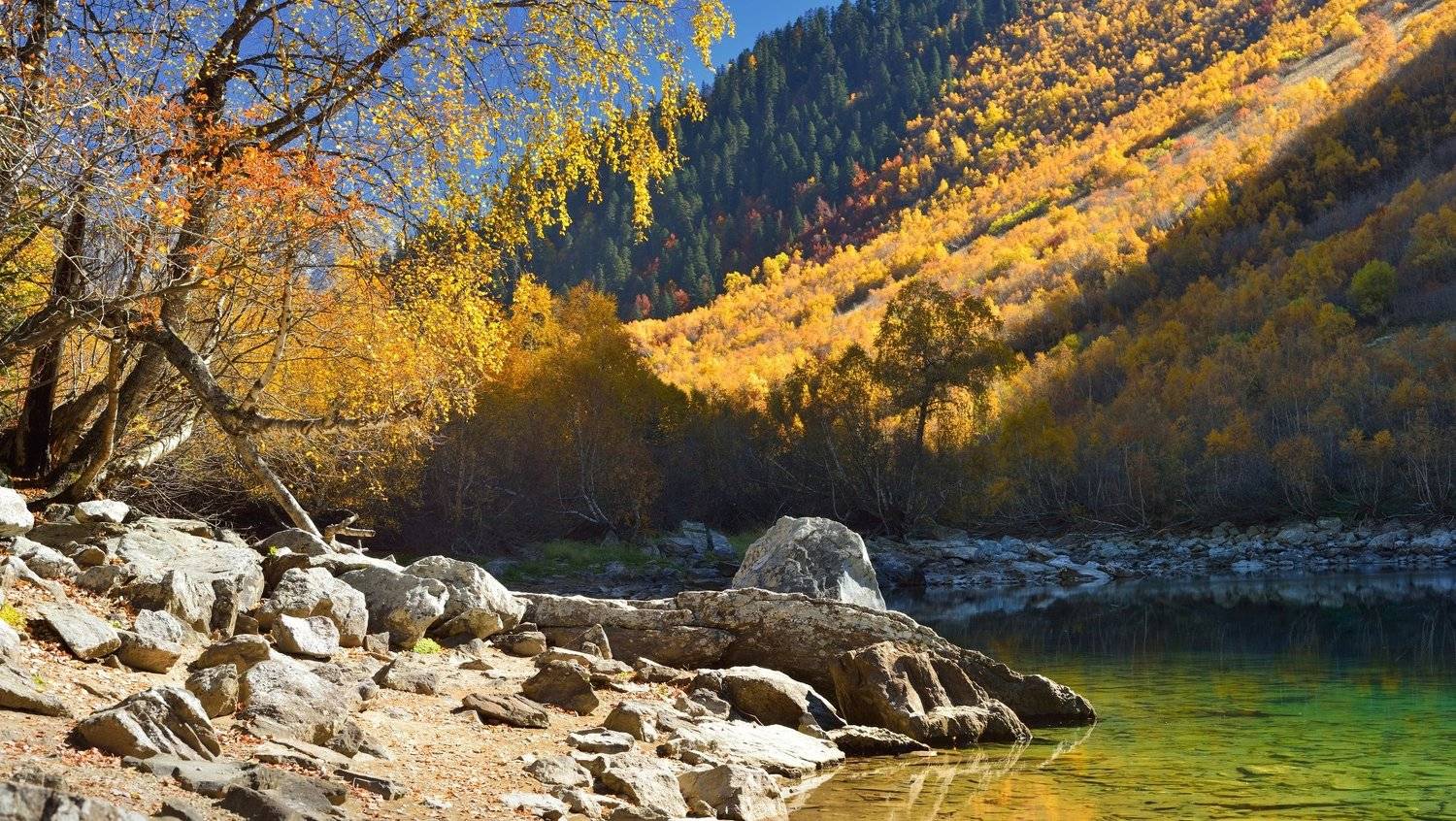 горы осень озеро бадукское, Александр Жарников
