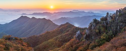 Autumn of daedunsan ridge