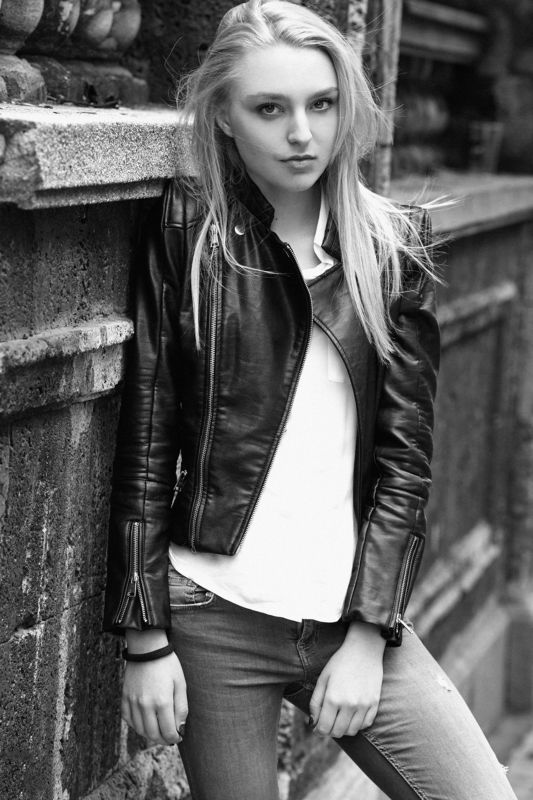 Light , Street , Natural , B&W , Black & White , Monochrome , Asen Andreev , Asen Andreev Photography , Pose , Posing , Portrait , Model , Fashion ,  Ivena фото превью