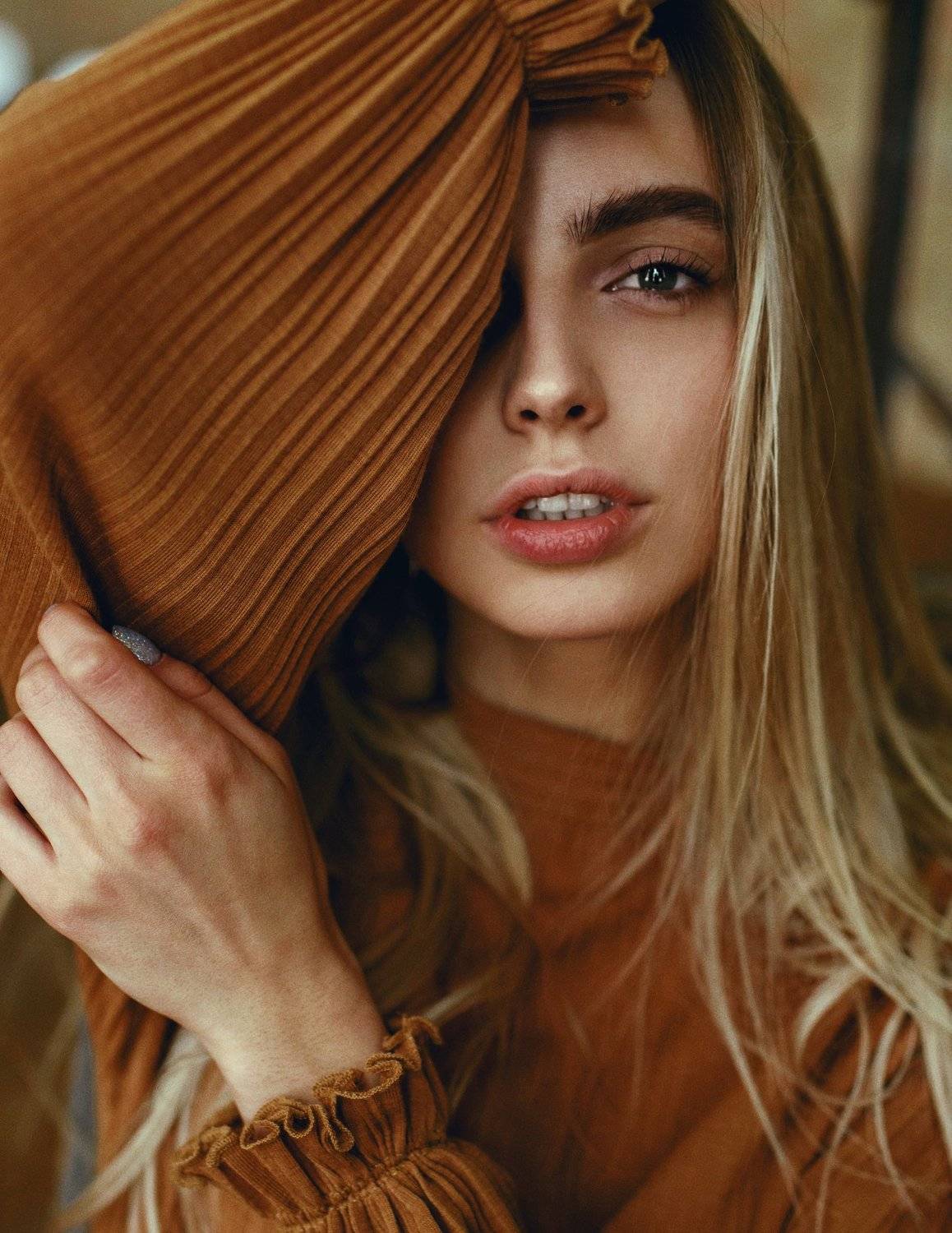 portrait, портрет, girl, blonde, indoor, девушка, молодость, ноябрь, ламповый, retouch, ретушь, цвет, блонд, Павел Фишар