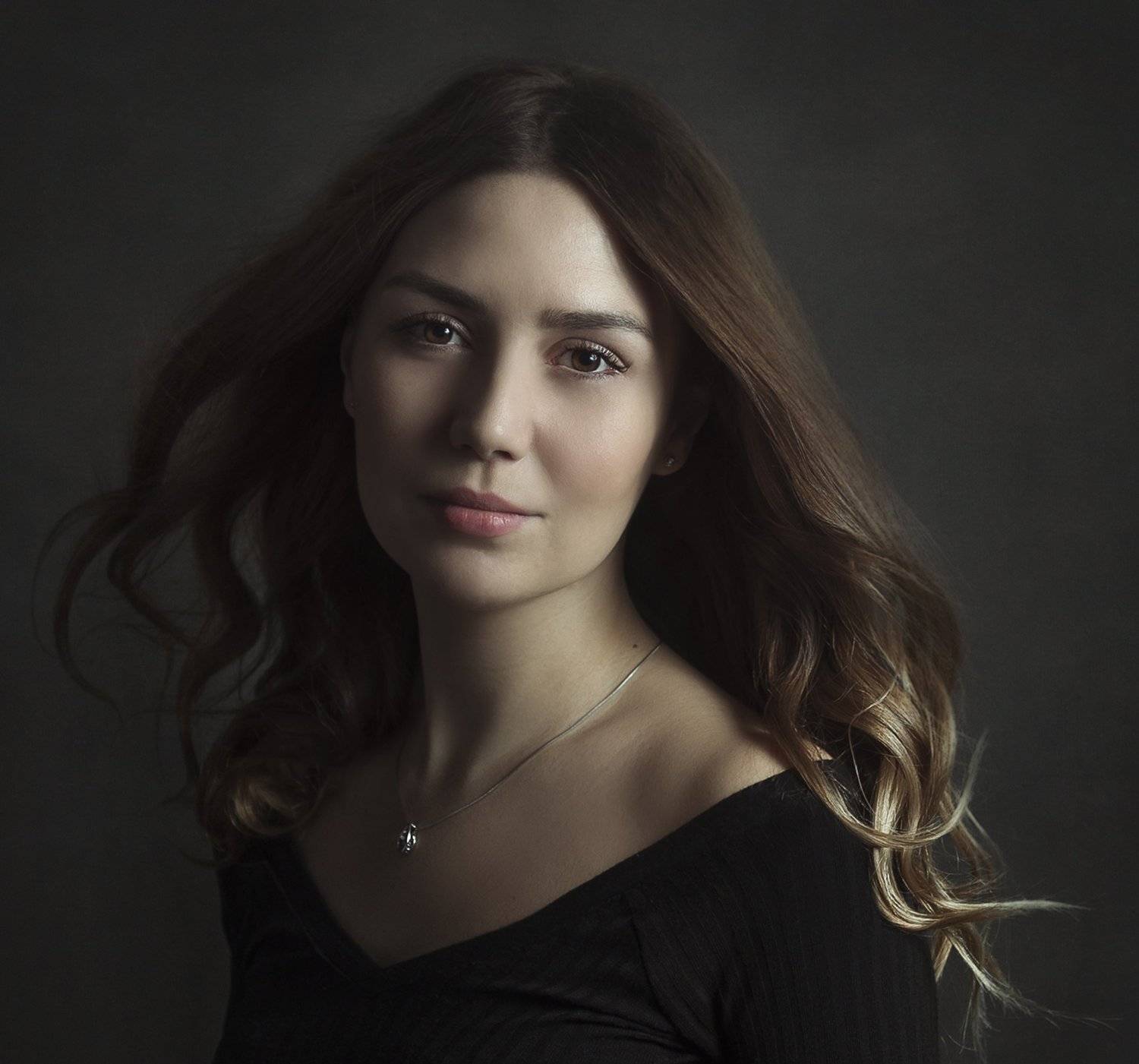 портрет , взгляд ,красивая девушка , цвет ,волосы , красивые губы ,нежность , таинственность, Natalia Kholodova